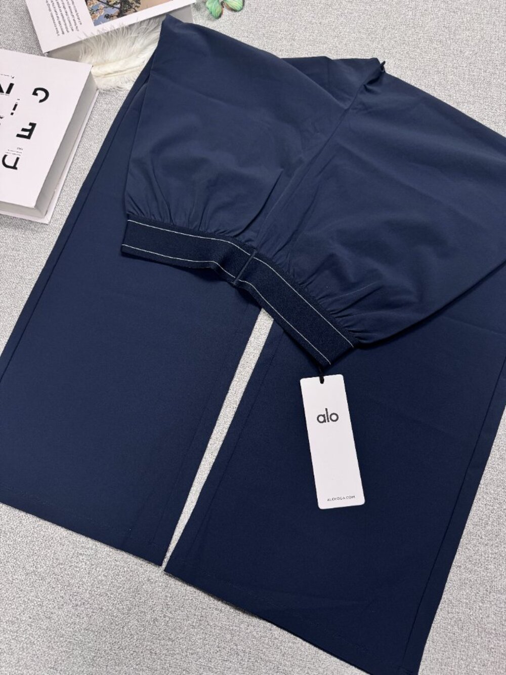 Regular ALO Yoga Suit Up Trouser Navy NWT😘💙30" | Wide Leg Pants - Picture 4 of 9